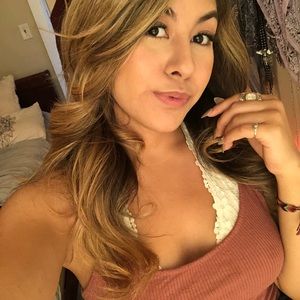 Meet your Posher, Fatima